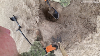 Что делать, если нашли клад? Поиск на пляже